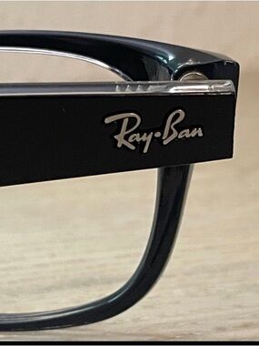 Ray-Ban Men’s Black Frame Sunglasses with Silver Logo Accent